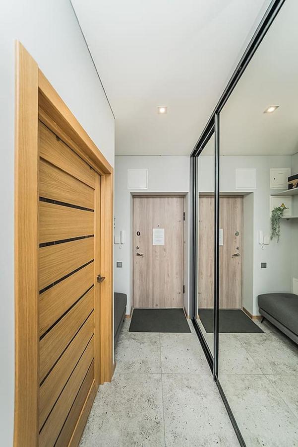 Lovely Apartment With Private Terrace By Urban Rent Kaunas Eksteriør billede