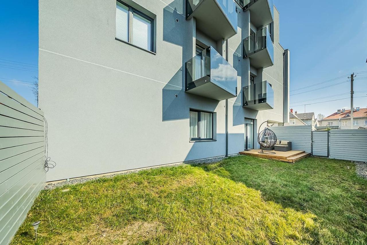 Lovely Apartment With Private Terrace By Urban Rent Kaunas Eksteriør billede